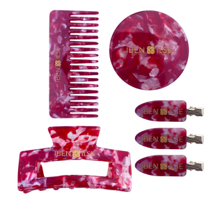 All You Need gavesett i fargen Hot Valentine – Iben Ilse